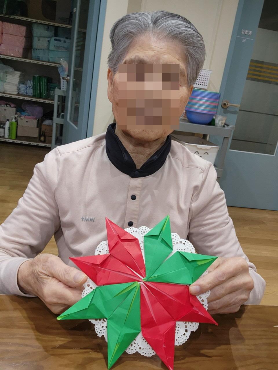 [꾸미기]1_gg5Ud018svc1e22sm7xra5it_2g1iwr