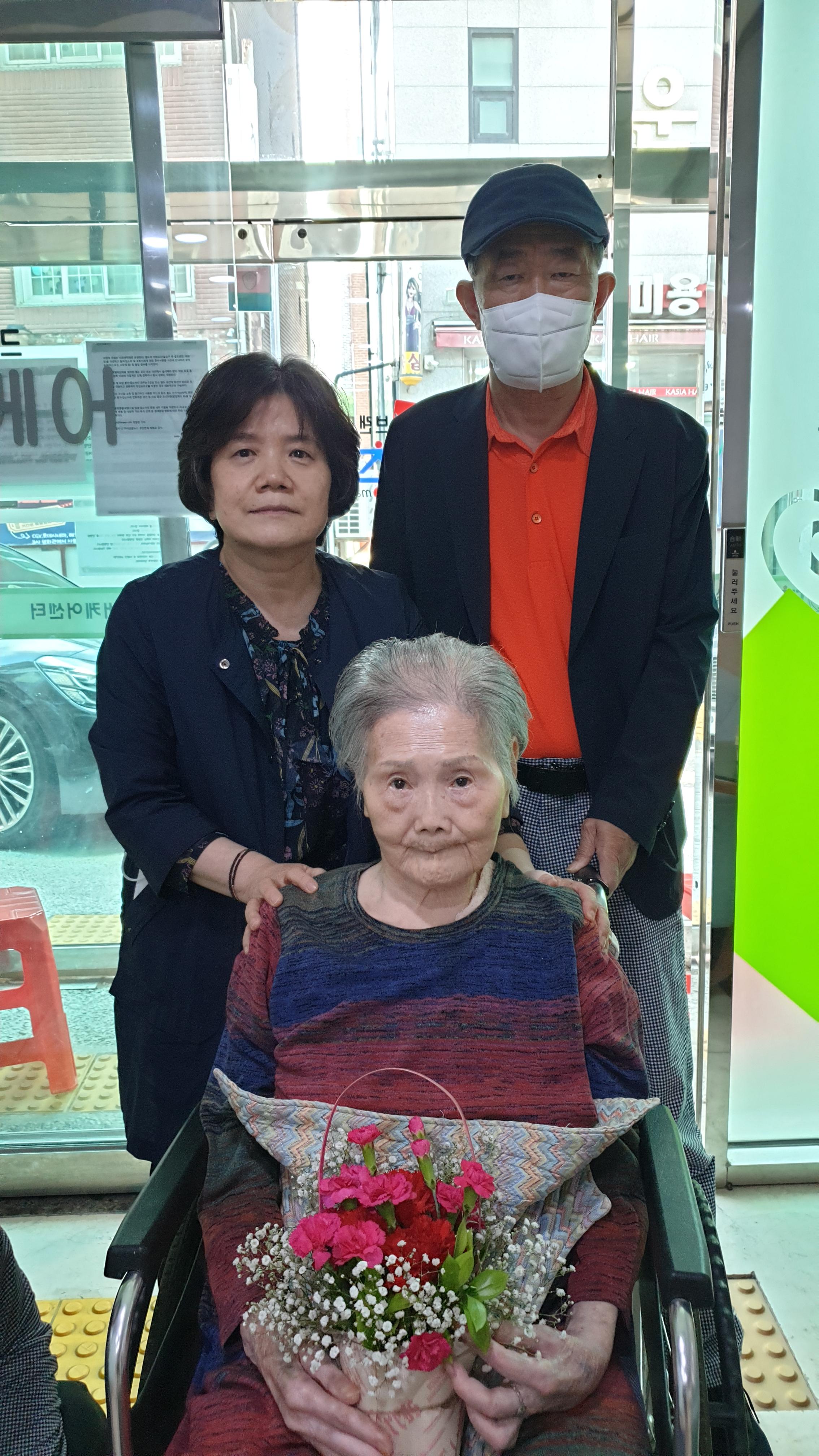 KakaoTalk_20220510_174956814_01