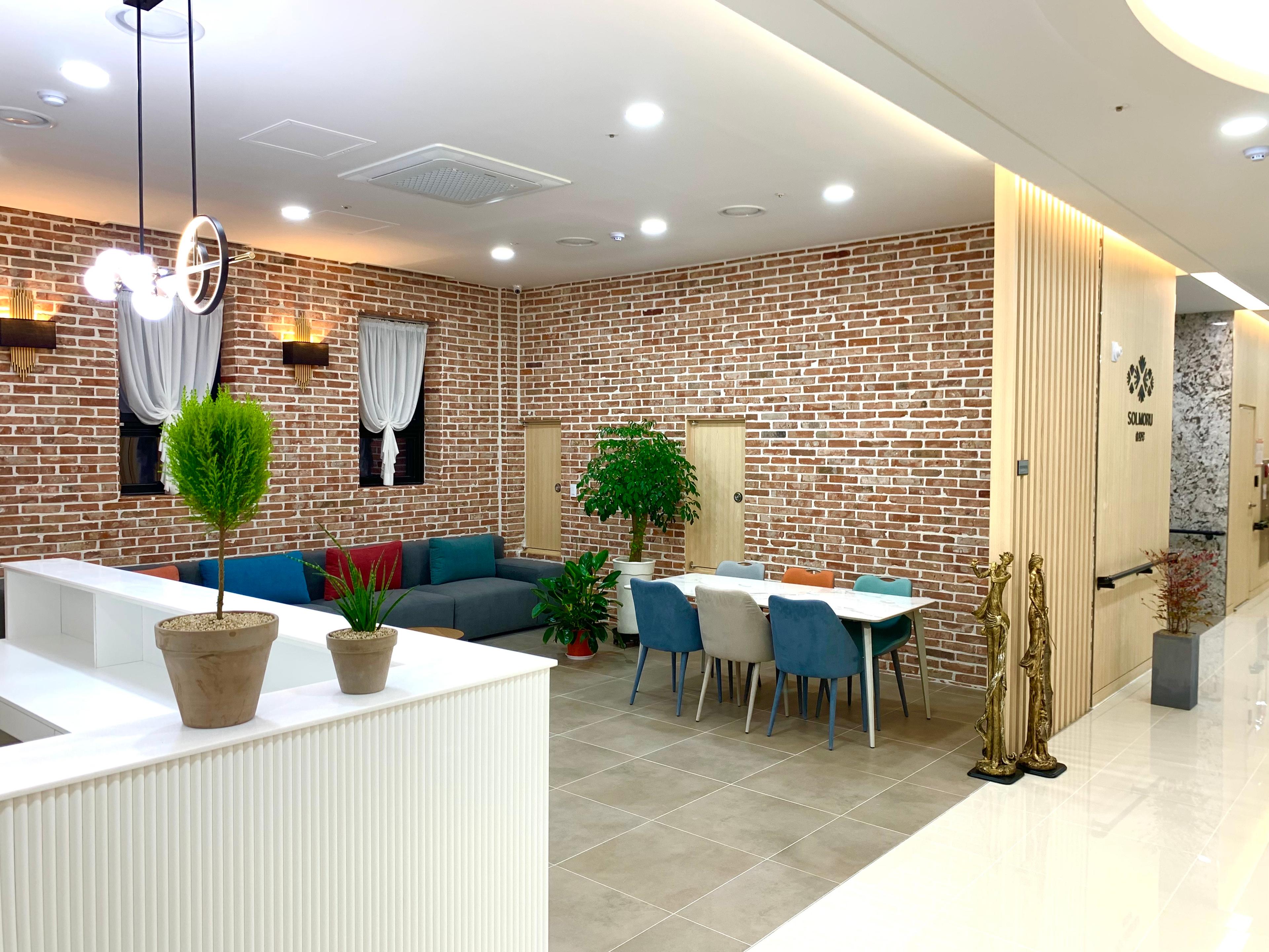 솔모루요양원 로비